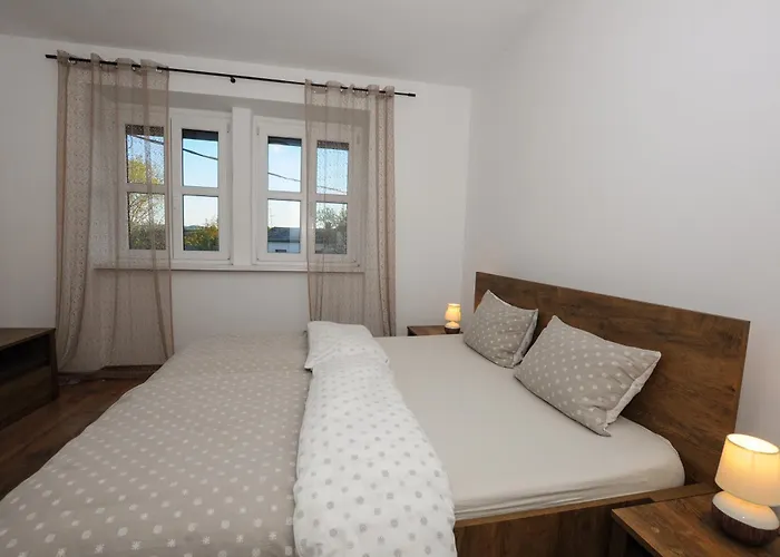 Barbara\'S Village House